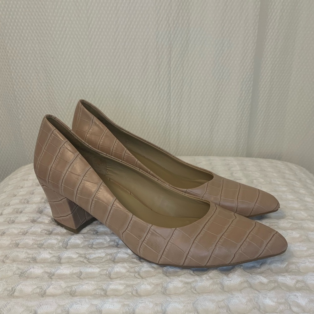 Naturalizer Faux Crocodile Tan Block Heel